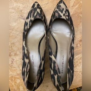 Mandolino size 8 Leopard Cloth Wedges, Flats